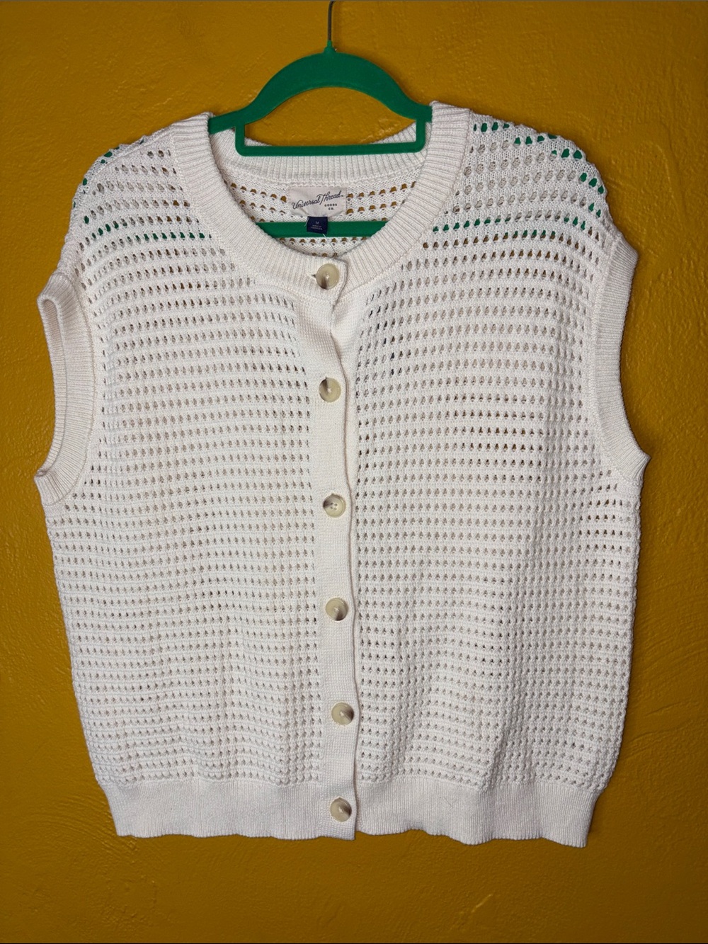 Universal Thread Cream Open-Knit Button-Front Sweater Vest Medium NWT